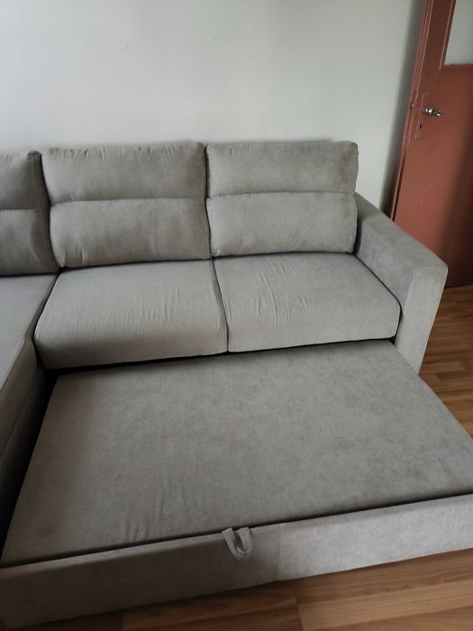 Разтегателен диван