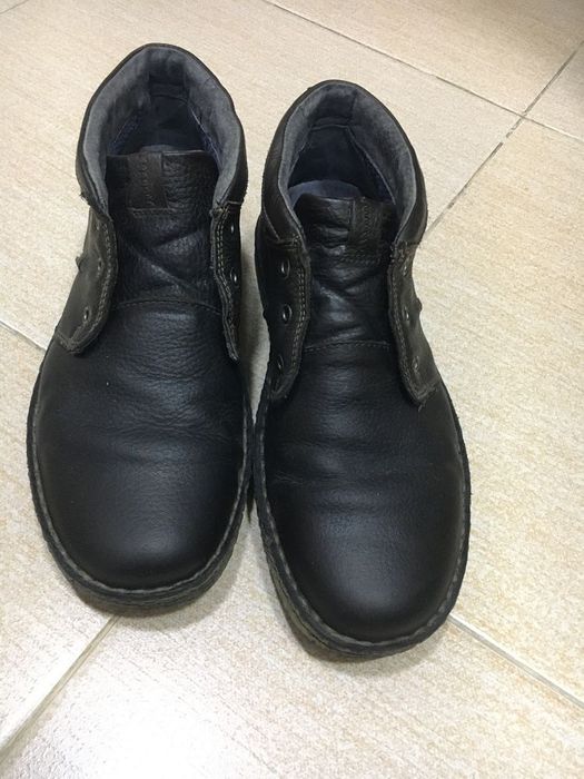 Продаются кожаные мужские ботинки обувь 40 размер