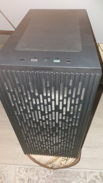 Продам корпус deepcool, блок питание caugar 600w