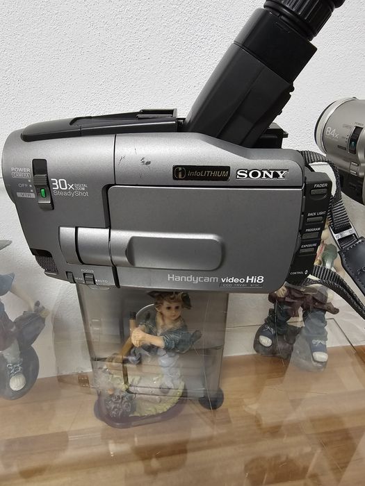 Camere video Hi8 Handycam SONY CCD-TRV81 NTSC -CCD-TRV3E Pal -CCD TR3200E