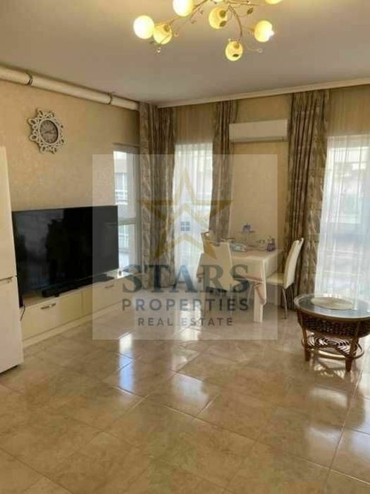 Продава се Двустаен апартамент в Варна, Възраждане 1 - 85 кв.м за 1800 €/кв.м - Снимка #2