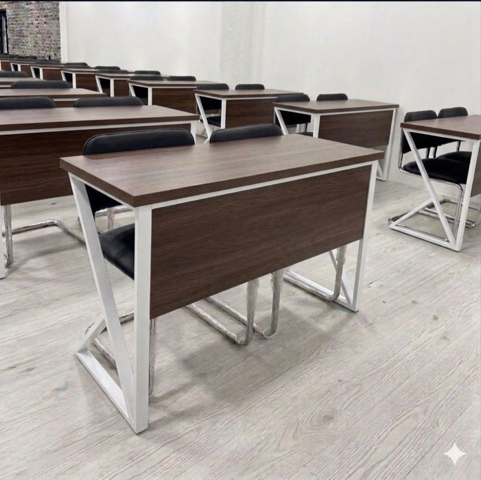 Stol ofisniy loft