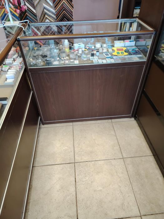 Магазинно оборудване