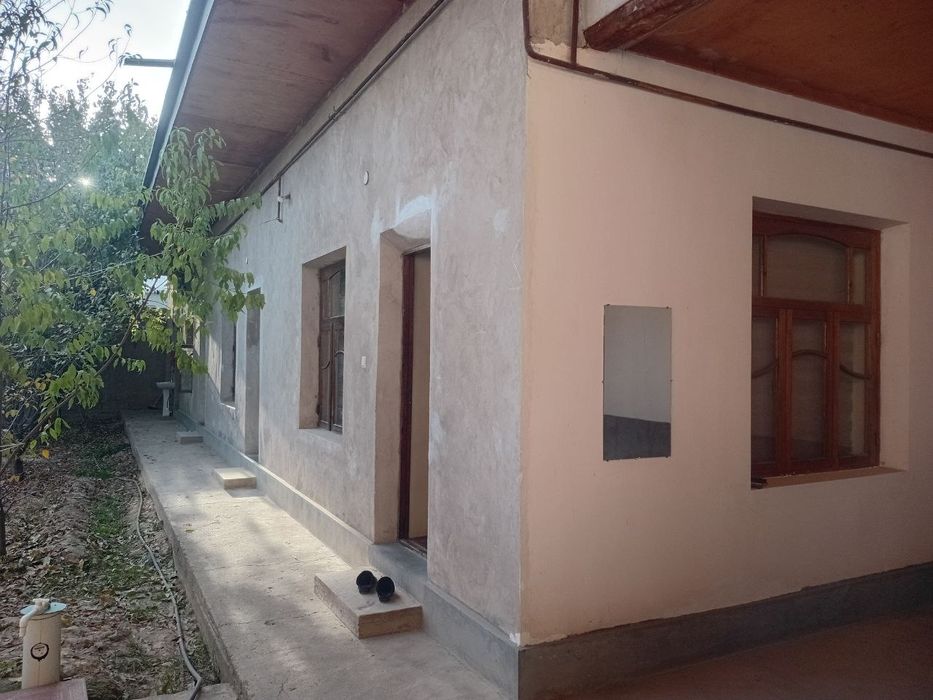 Uy sotiladi 6 sotix yangi toshmi postidan 5 km