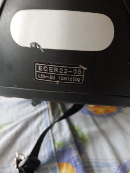 Продавам  Мото Каска Във Много Добро Състояние