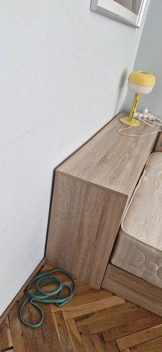 Ракла за легло персон и половина или самостоятелно.