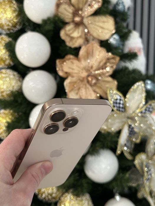 iPhone 16 Pro Max-Baterie 98%