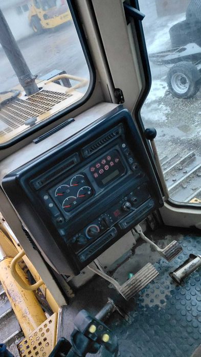 Buldozer CATERPILLAR D6 an 2011