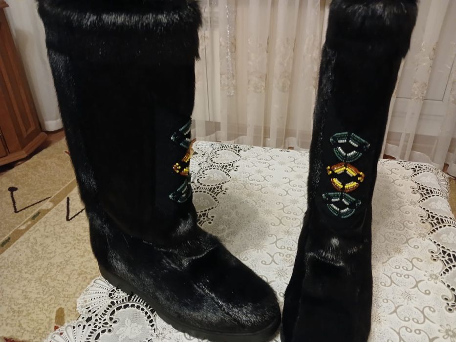 Продам натуральные унты НОВЫЕ!!! Якутские кисы