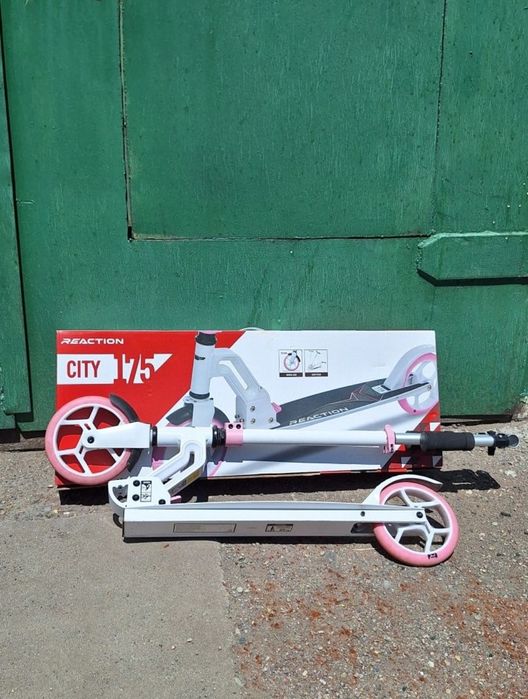 Продам самокат в отличном состоянии