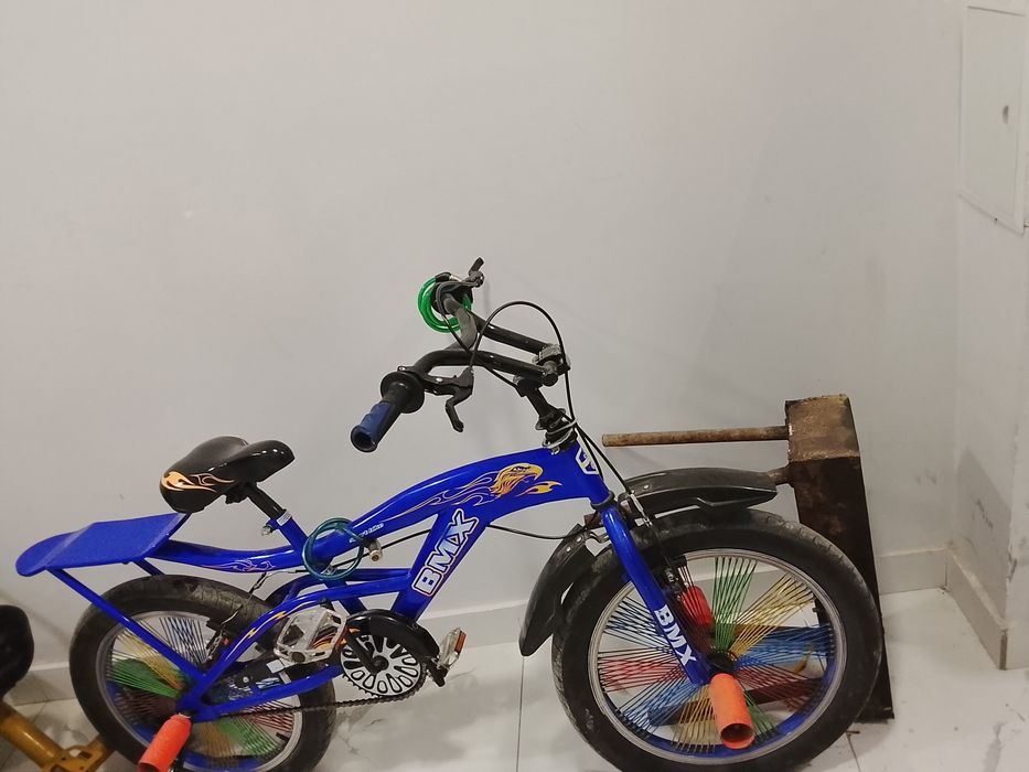 Velosiped sotiladi 2 dona 600000 ming so'mdan xolati yangidek