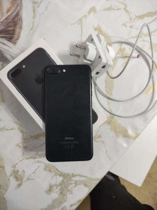 Аифон 7 plus  128 гб