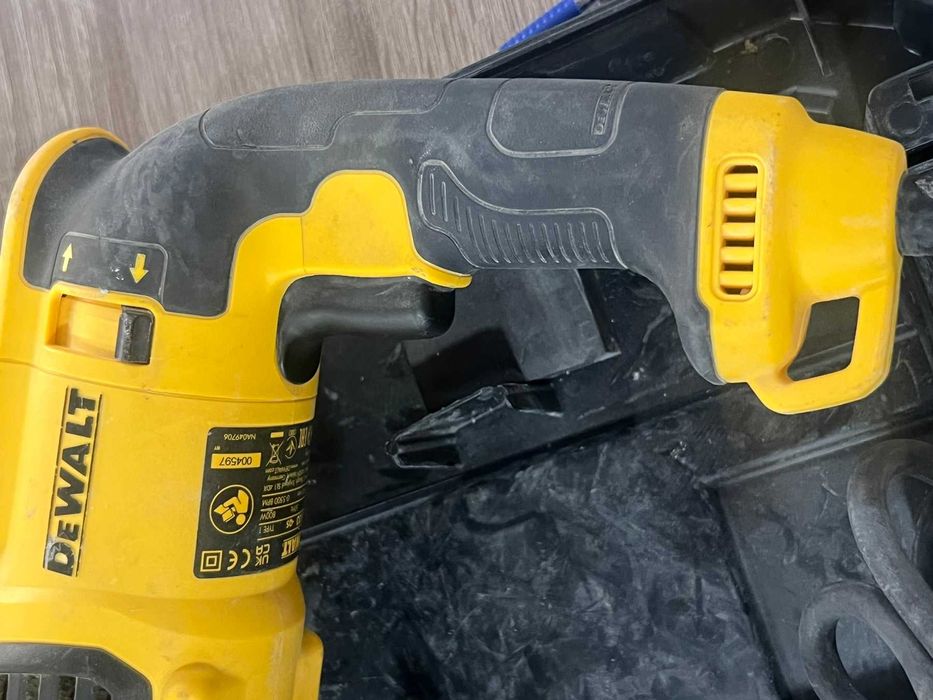 Перфоратор  DEWALT D25133K