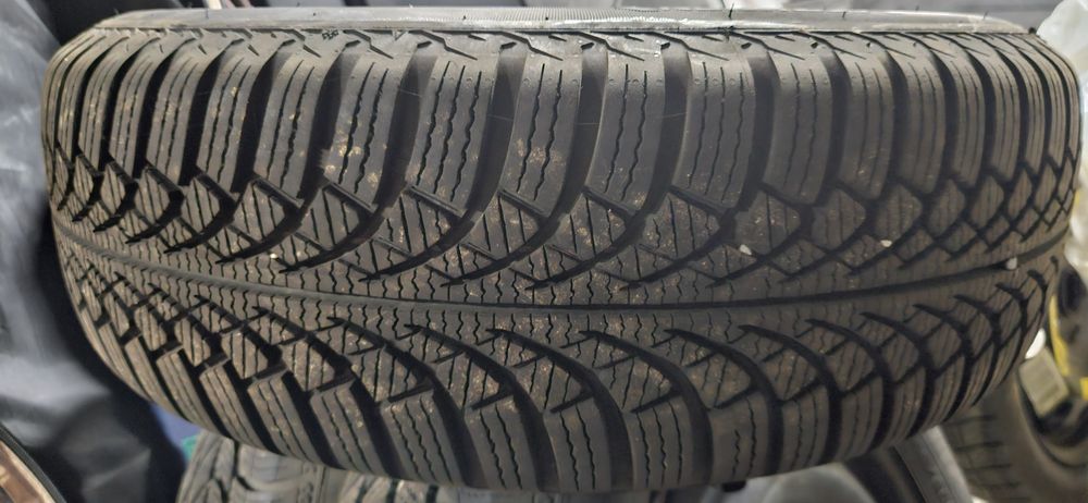 Jante cu cauciucuri iarna 195/65/15 ca noi vw, skoda, seat, audi