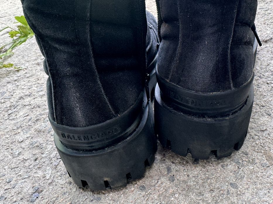 Balenciaga strike boots