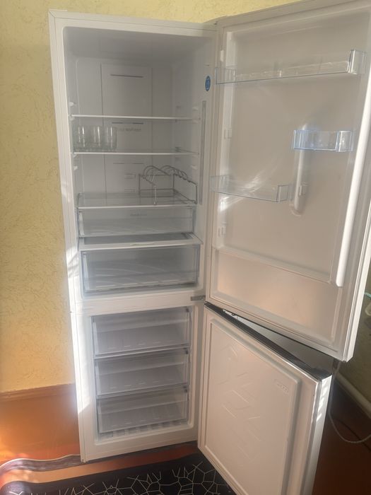 Холодильник Ханса