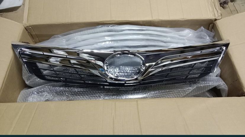 Решетка радиатора Камри 50 se 50 le