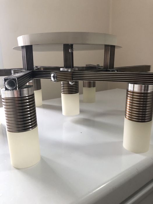 Люстра  7-ми рожковая, б/у, торг