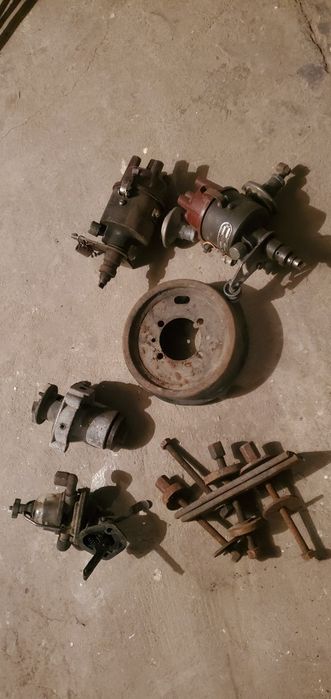 Продаётся запчасти от Волги 21го