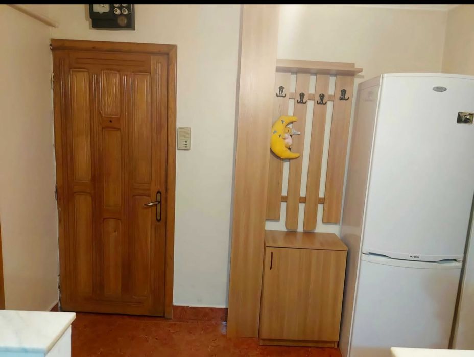 Inchiriez  apartament cu 2 camere, 48mp, et 4, aer conditionat,  cu toate utilitățile