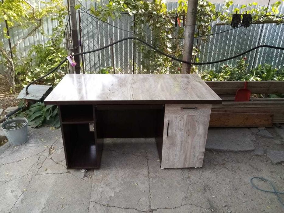 Стол ученический