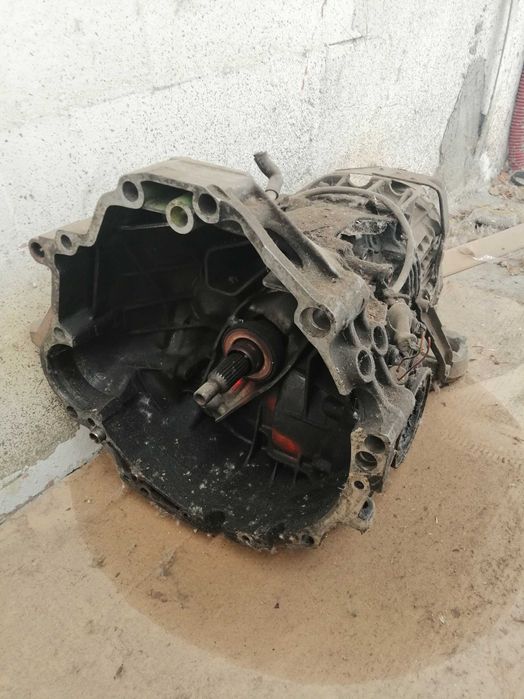 Скоростна кутия за Ауди б4