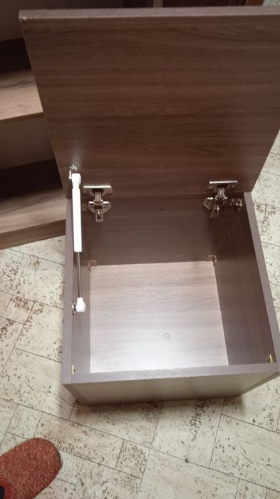 Продам шкаф-этажерку и куб-пуфик.