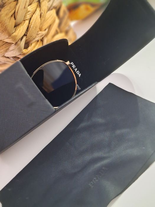 Ochelari se soare Prada!