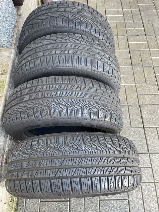 Anvelope iarna 225/55/17 Pirelli