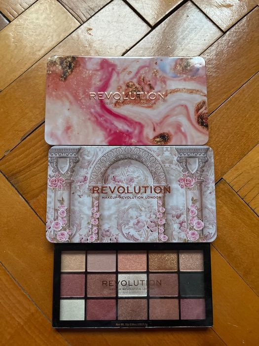 Палитри Revolution