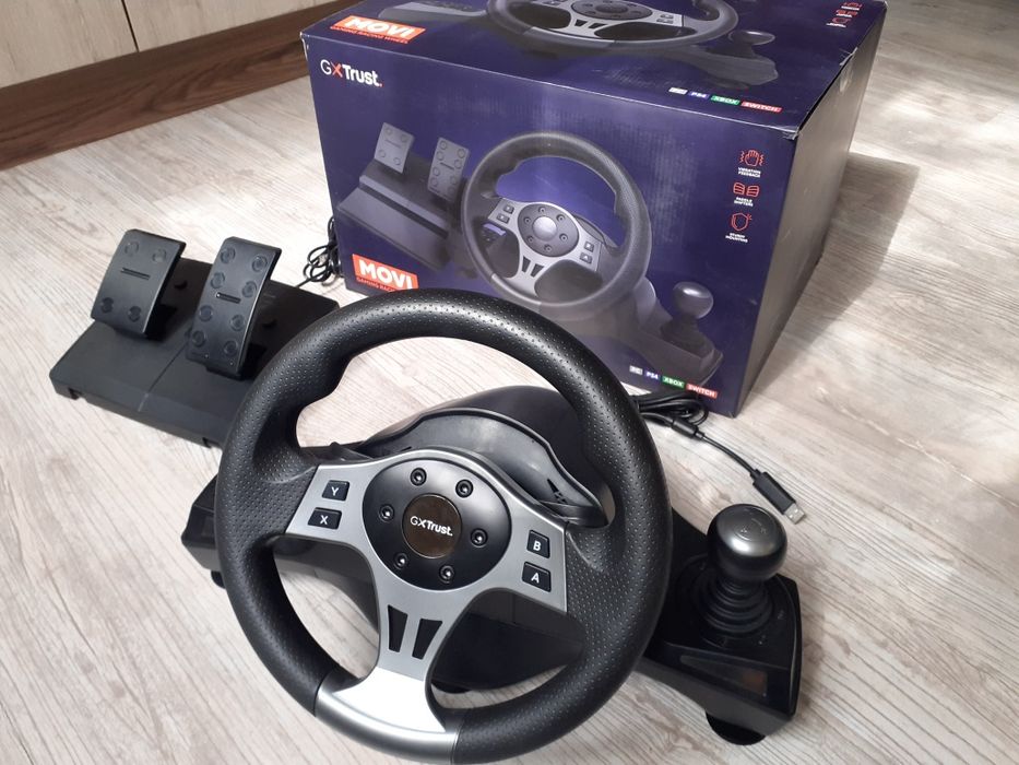 продавам волан с педали за ps4 и други