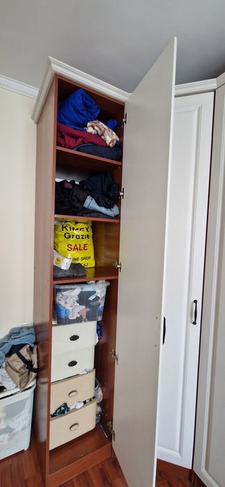 Шкаф угловой удобный