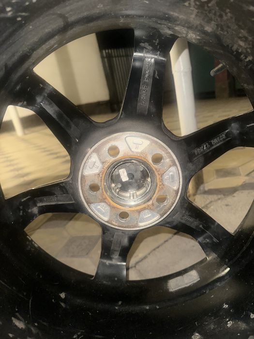 Шина 215/45R17 91V