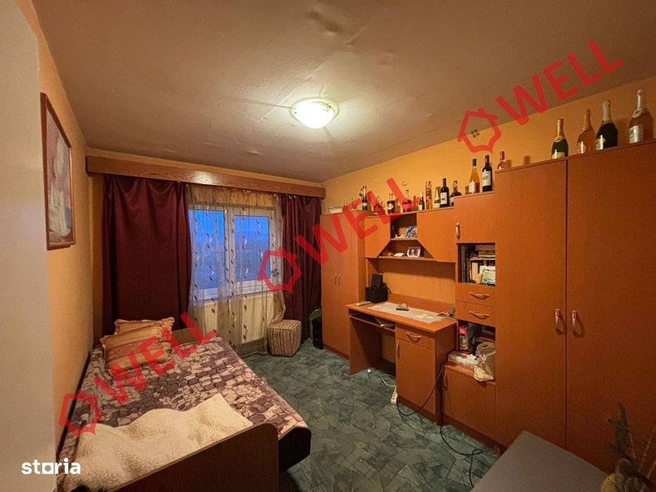 Apartament cu 3 camere de vânzare pe strada Cernatului!