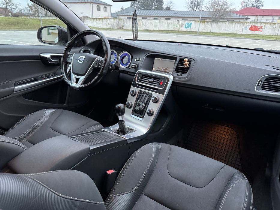 VOLVO S60 RDESIGN 2012 2.0Tdi-163Cp Euro5 Inmatriculat ~ Impecabil