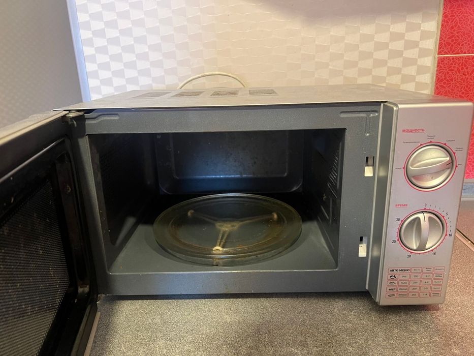 Микроволновка Vitek Vt-1685