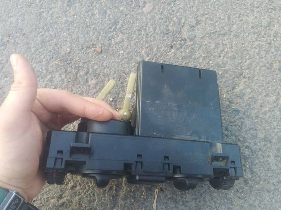 Климатконтроль 210 мерседес