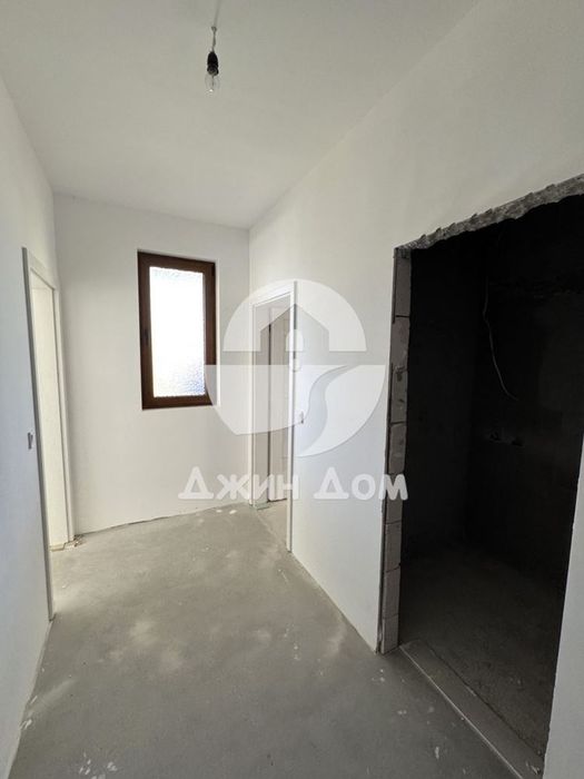 Тристаен апартамент БЕЗ ТАКСА в жилищна сграда, гр. Созопол