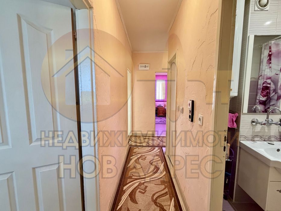 Четиристаен Апартамент , Обзаведен и Ремонтиран , гр. Търговище кв. Запад 3