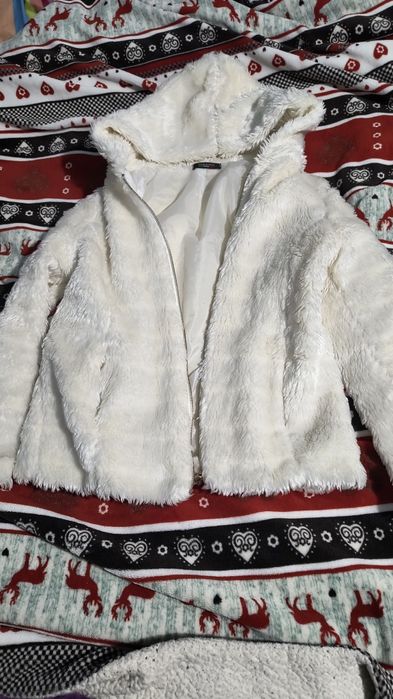 Bluză albă călduroasă