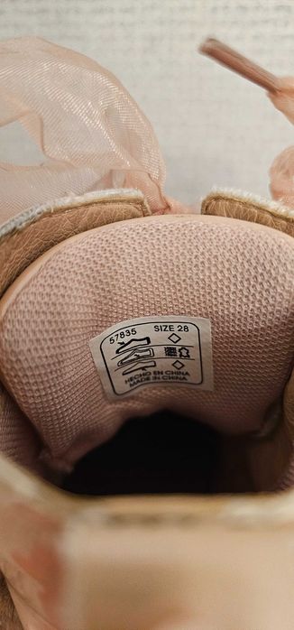 Детски боти за момиче