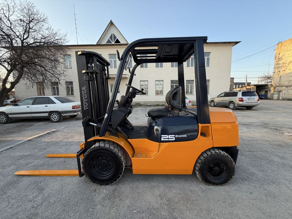 Вилочный погрузчик кара автокара