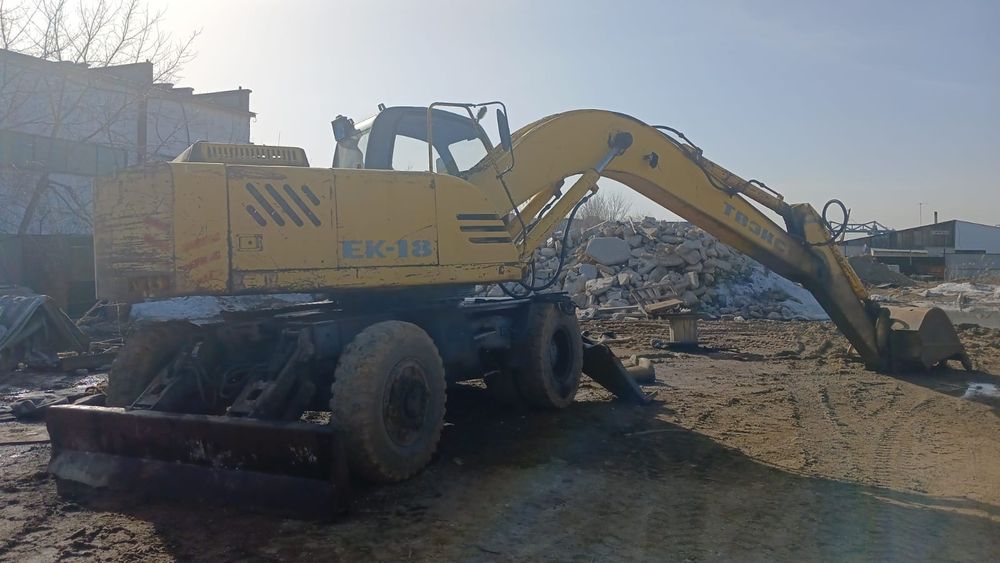 Продам колёсный экскаватор