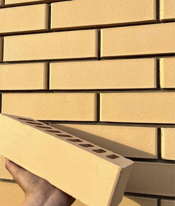 Кирпичи большой ассортимент