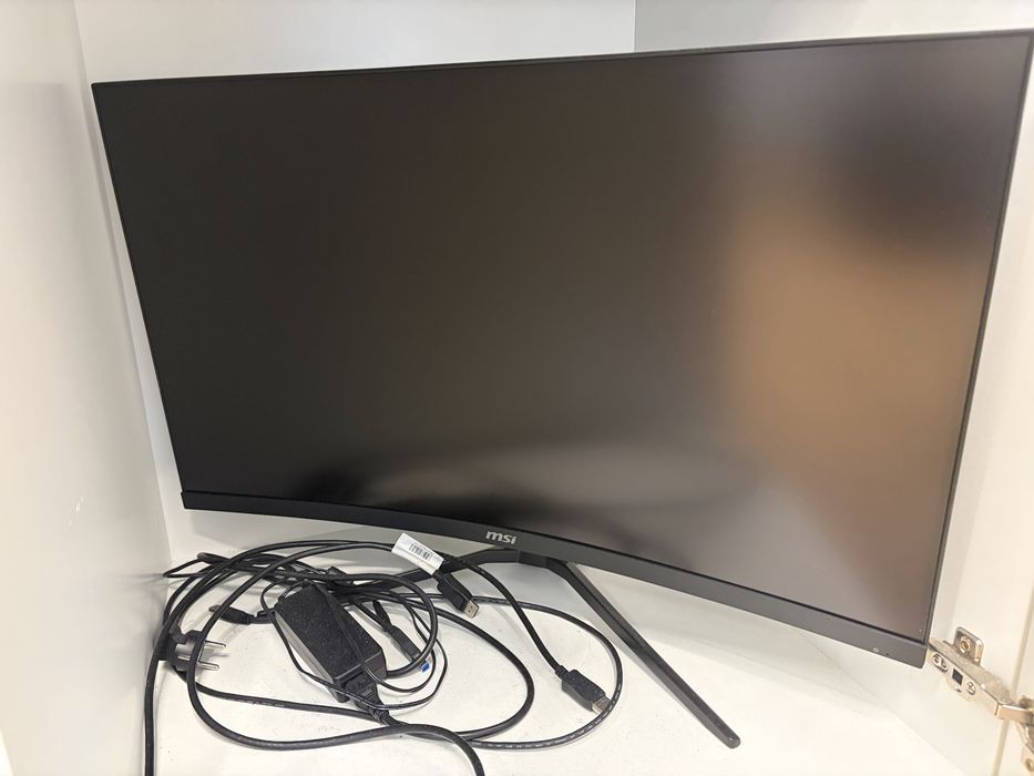 Monitor 4k, 31.5”, MSI MAG321CURV, USBC