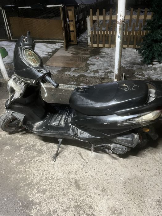 Пррдам мопед м8 срочно !