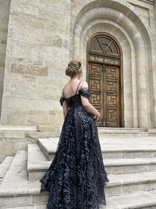 Абитуриентска рокля + подарък диадема