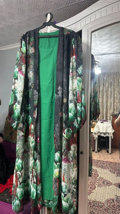 Женские нарядные платья