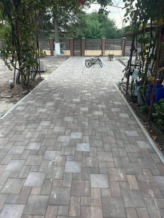 Montam pavaje borduri