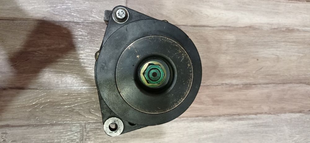 Генератор FAW Dongfeng 28В  75А AOBO